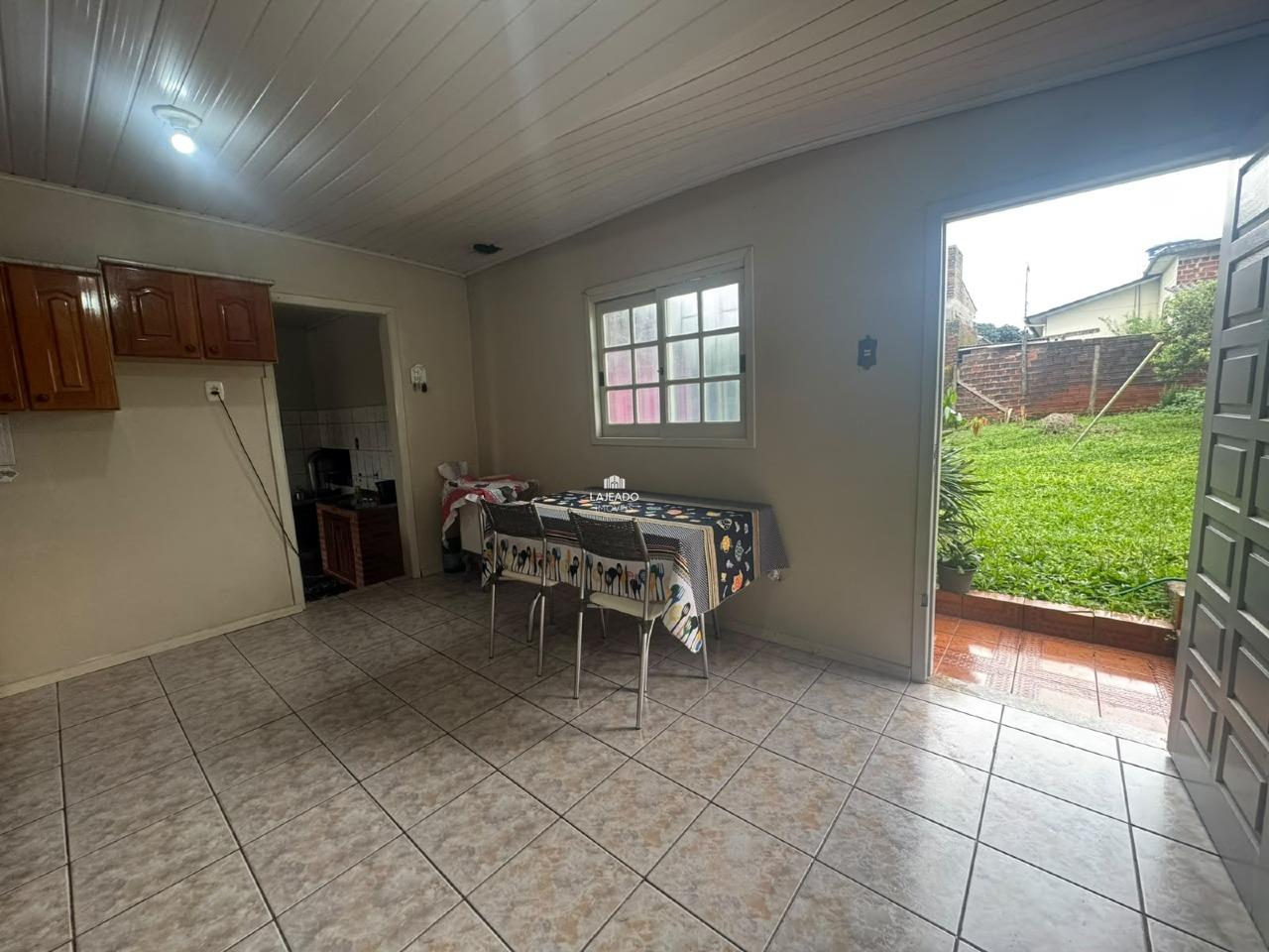 Casa à venda no Planalto: 