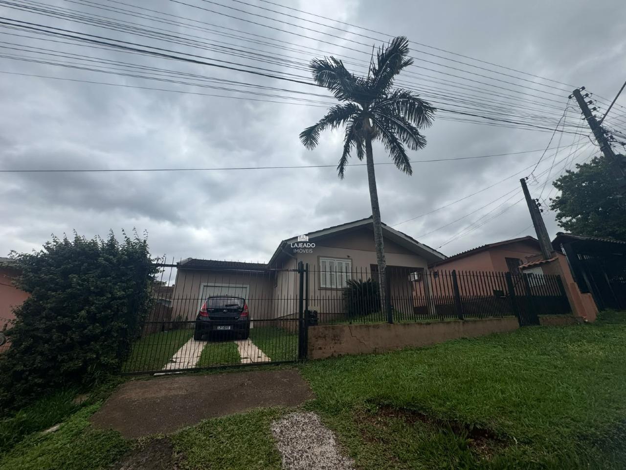 Casa à venda no Planalto: 