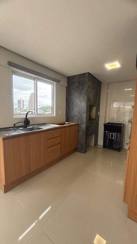 Apartamento à venda no Universitário: 
