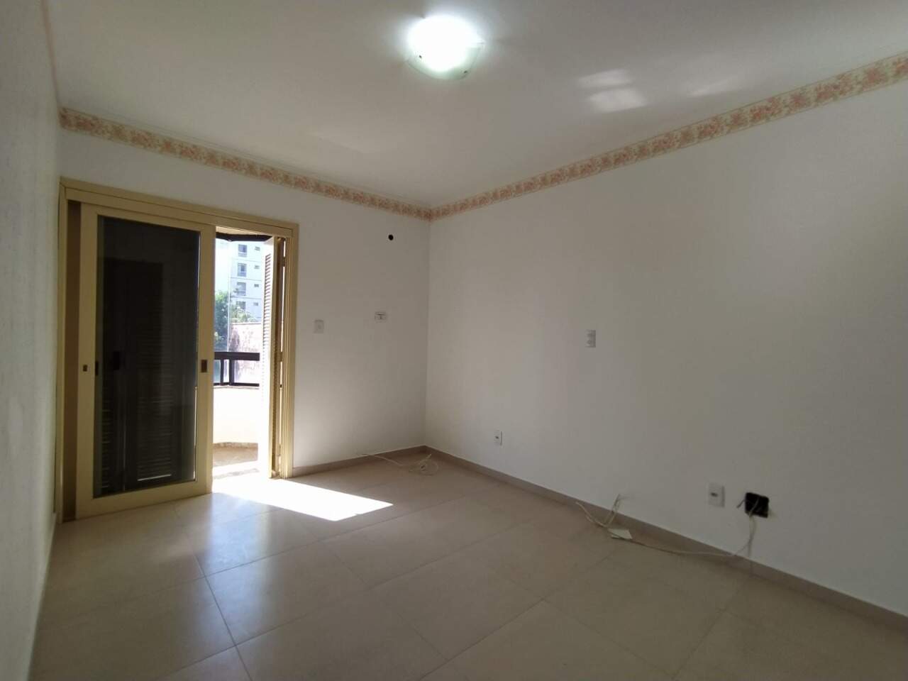 Apartamento à venda com 3 quartos, 118m² - Foto 11