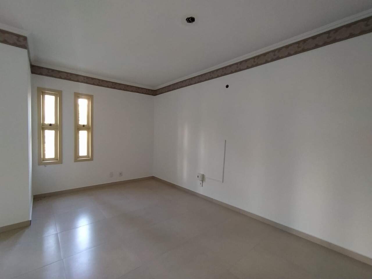 Apartamento à venda com 3 quartos, 118m² - Foto 3