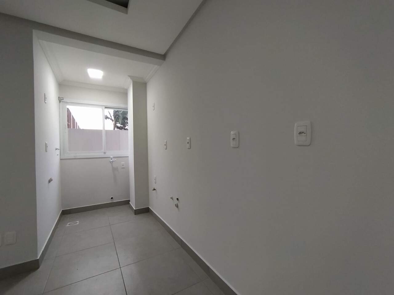 Apartamento à venda com 2 quartos, 107m² - Foto 3