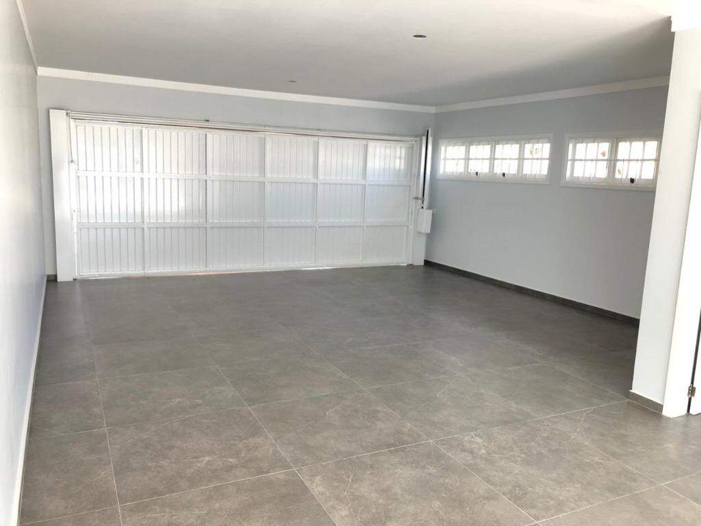 Casa à venda com 3 quartos, 433m² - Foto 11