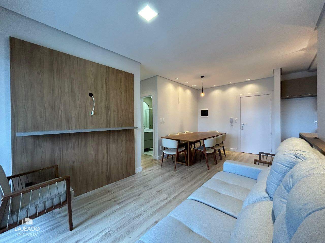 Apartamento à venda com 2 quartos, 76m² - Foto 7