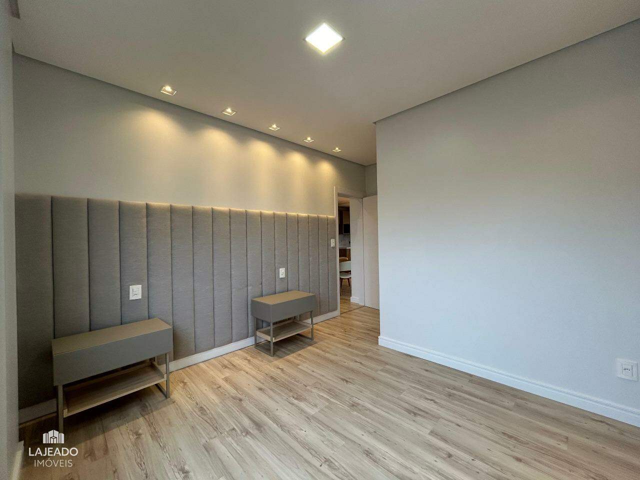 Apartamento à venda com 2 quartos, 76m² - Foto 20