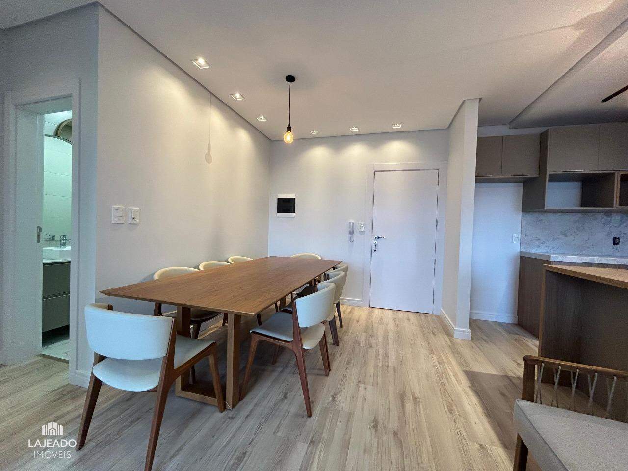 Apartamento à venda com 2 quartos, 76m² - Foto 8