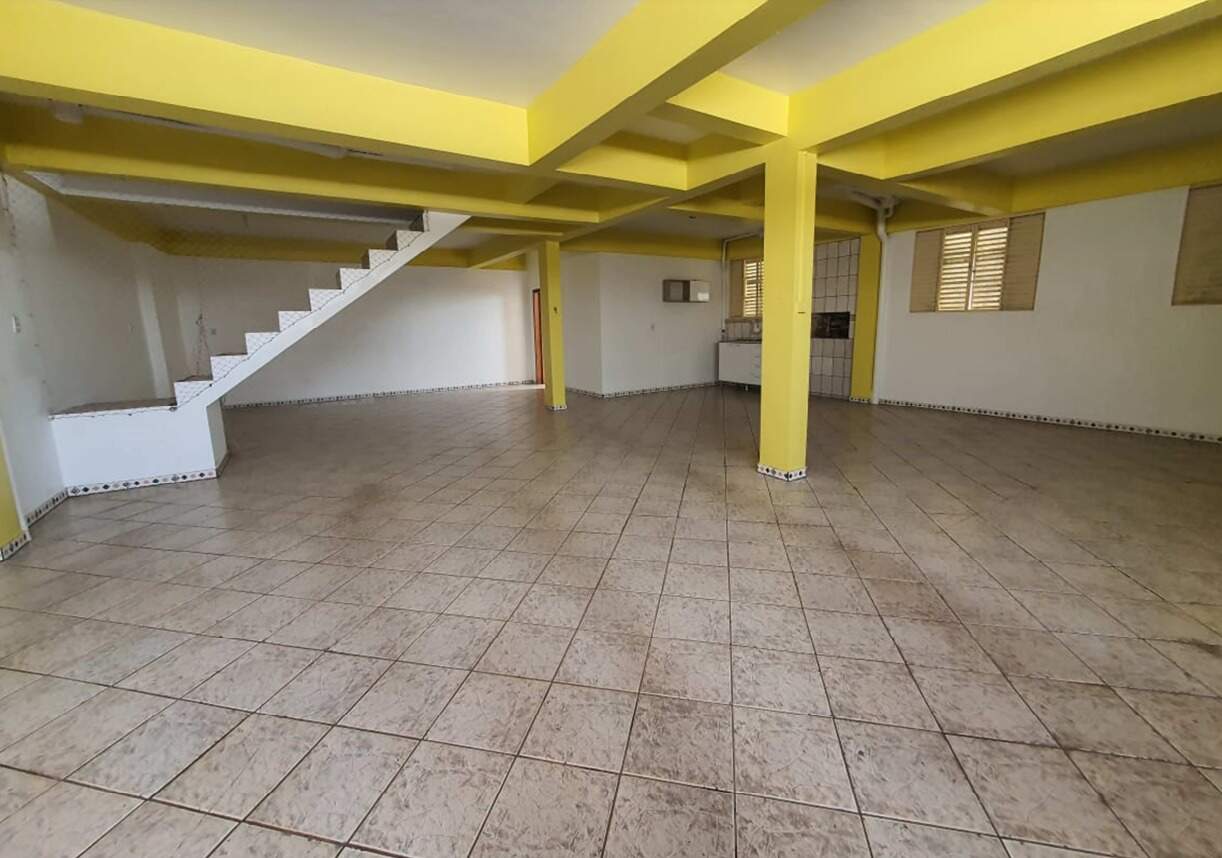 Casa à venda com 3 quartos, 244m² - Foto 13