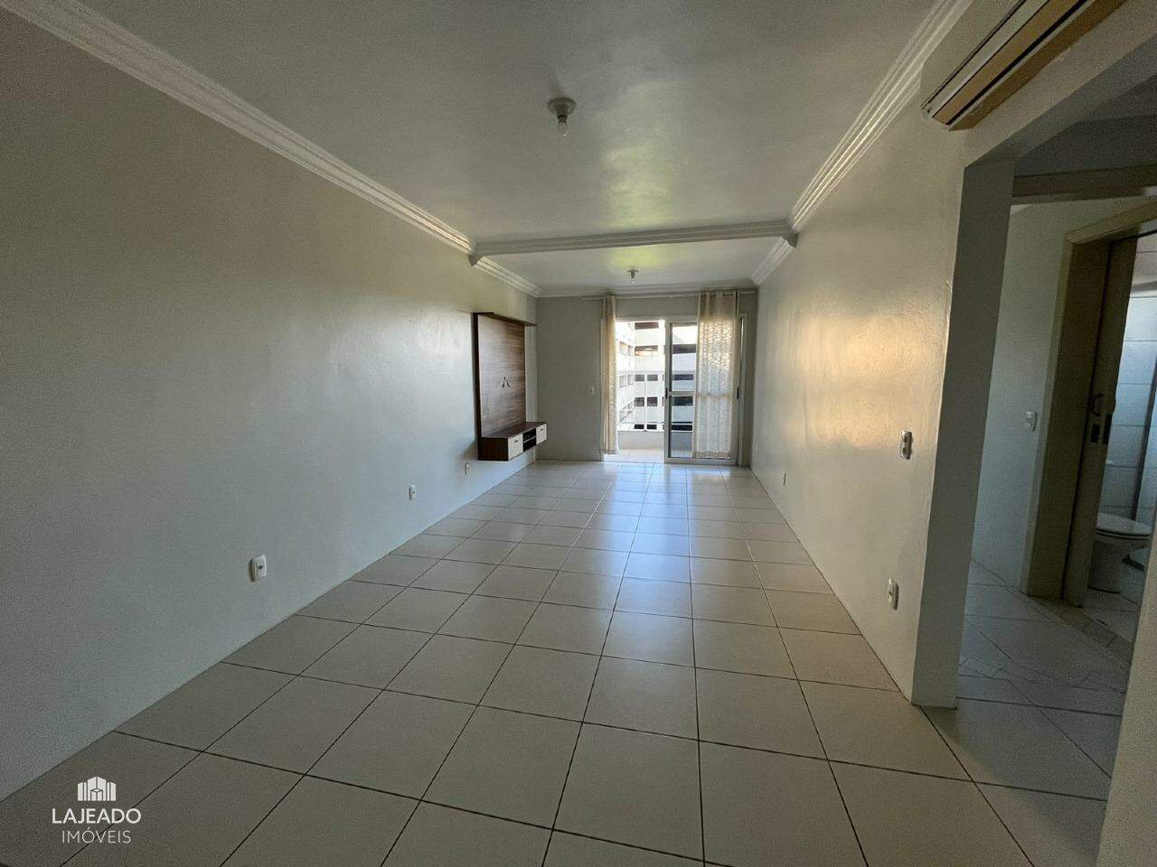 Apartamento à venda com 2 quartos, 69m² - Foto 2