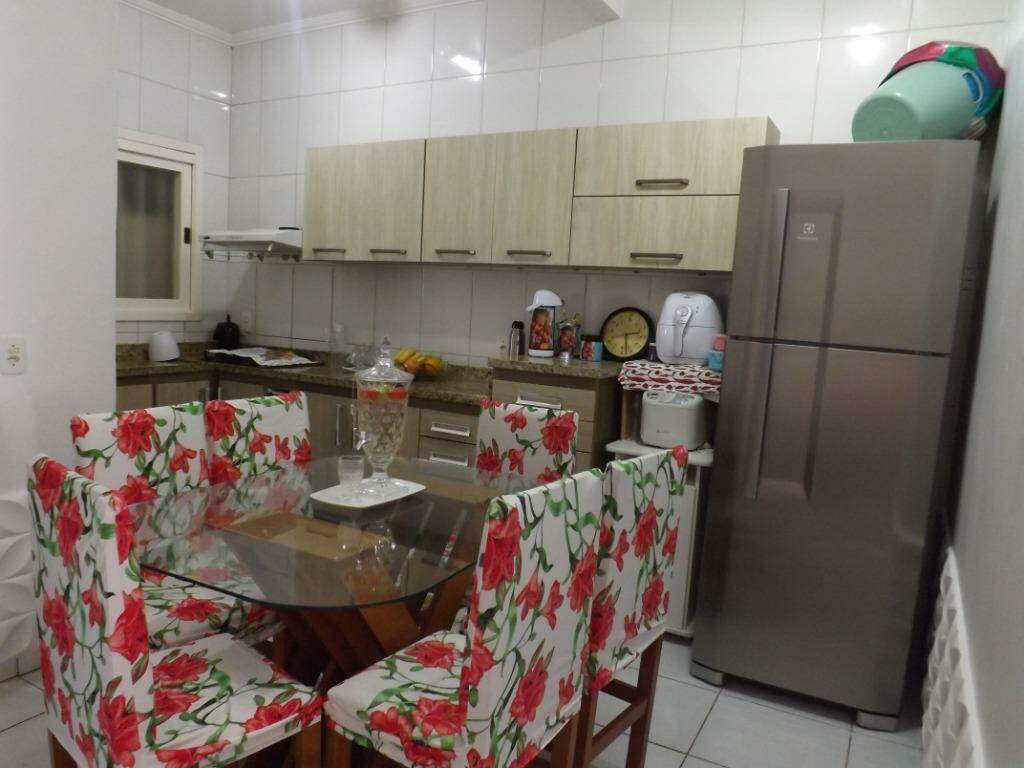 Sobrado à venda com 2 quartos, 92m² - Foto 2