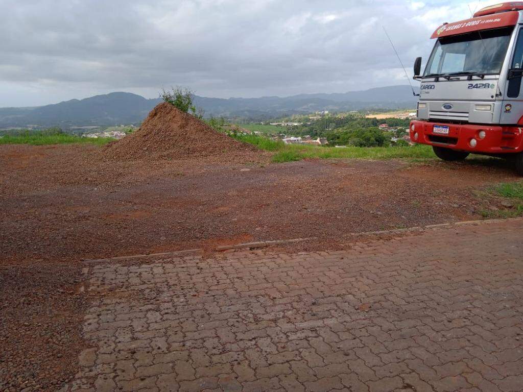 Terreno à venda no Conventos: 