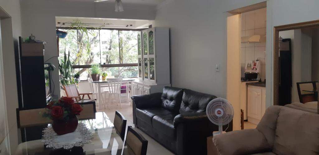 Apartamento à venda com 2 quartos, 77m² - Foto 1