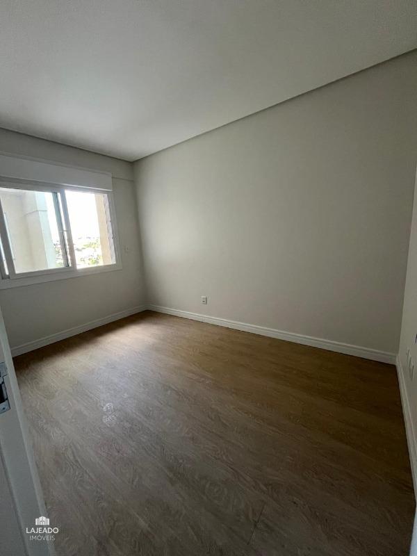 Apartamento à venda com 2 quartos, 84m² - Foto 11