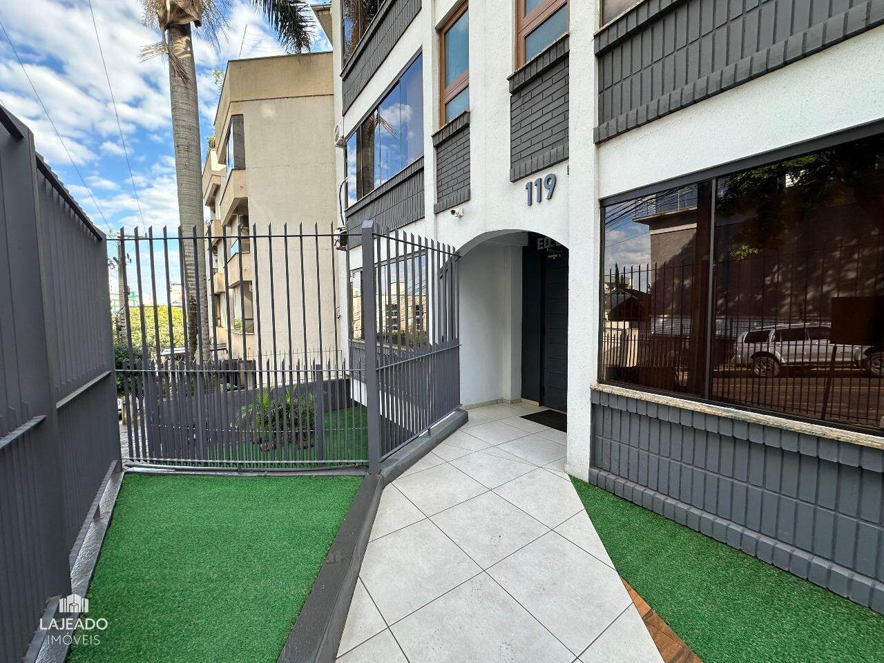 Apartamento à venda com 2 quartos, 62m² - Foto 12