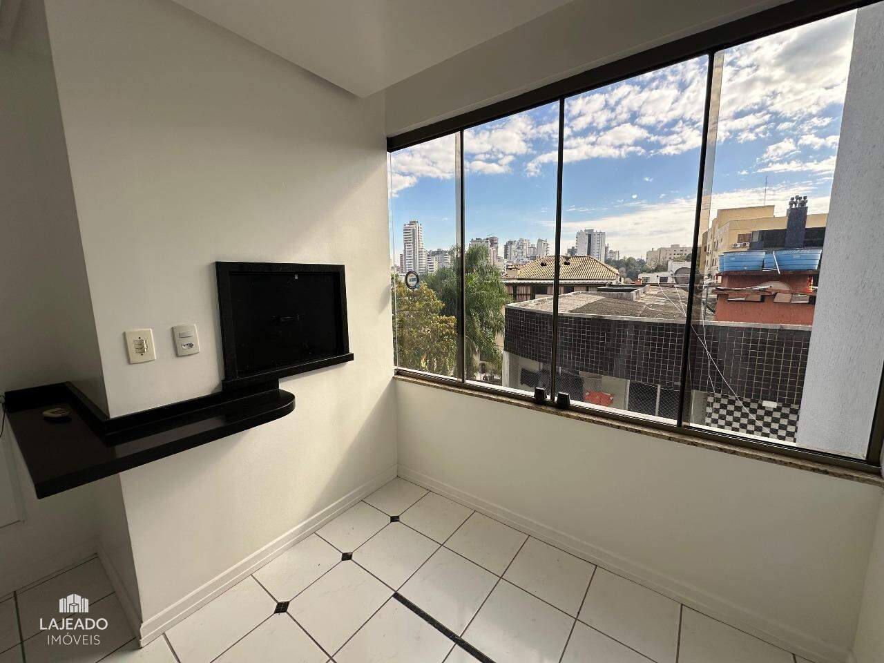 Apartamento à venda com 2 quartos, 62m² - Foto 4