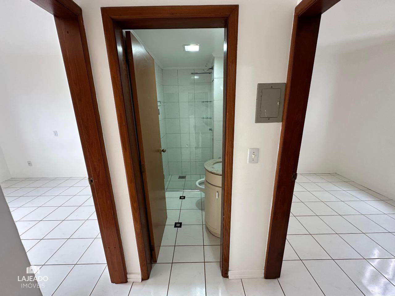 Apartamento à venda com 2 quartos, 62m² - Foto 8