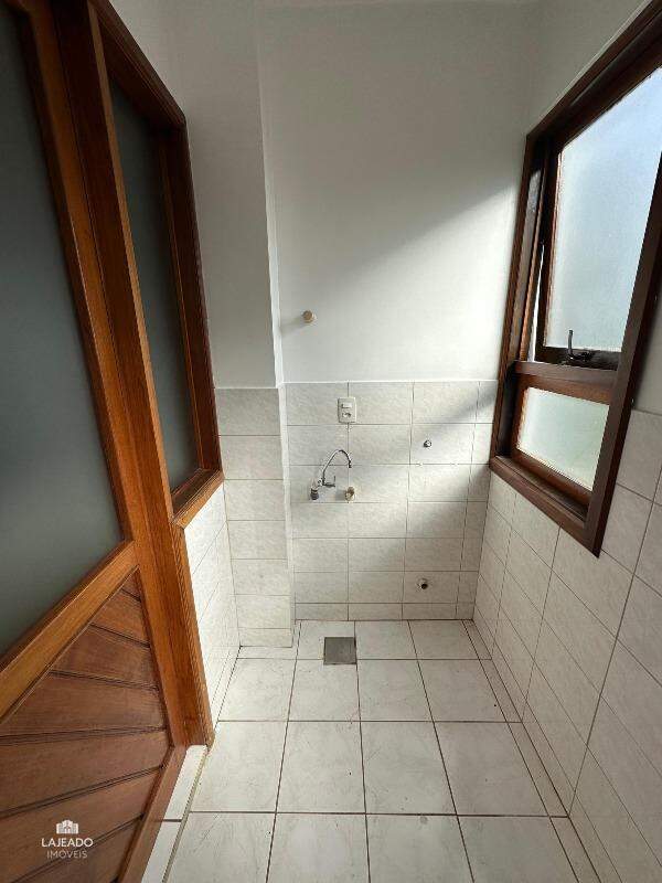 Apartamento à venda com 2 quartos, 62m² - Foto 11