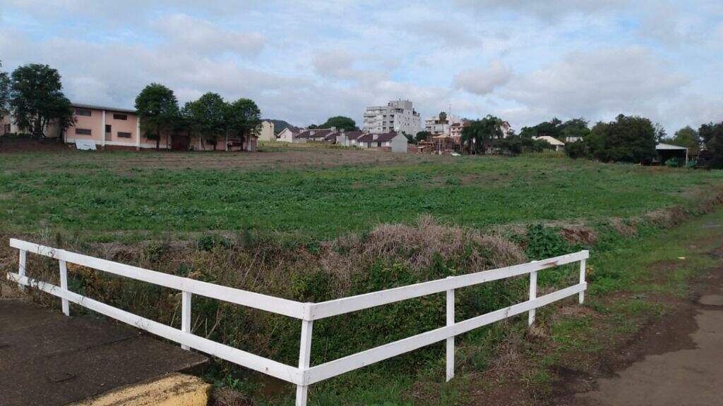 Terreno à venda, 900m² - Foto 4