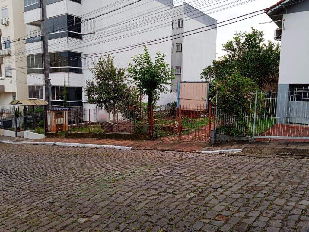 Terreno à venda no Moinhos: 