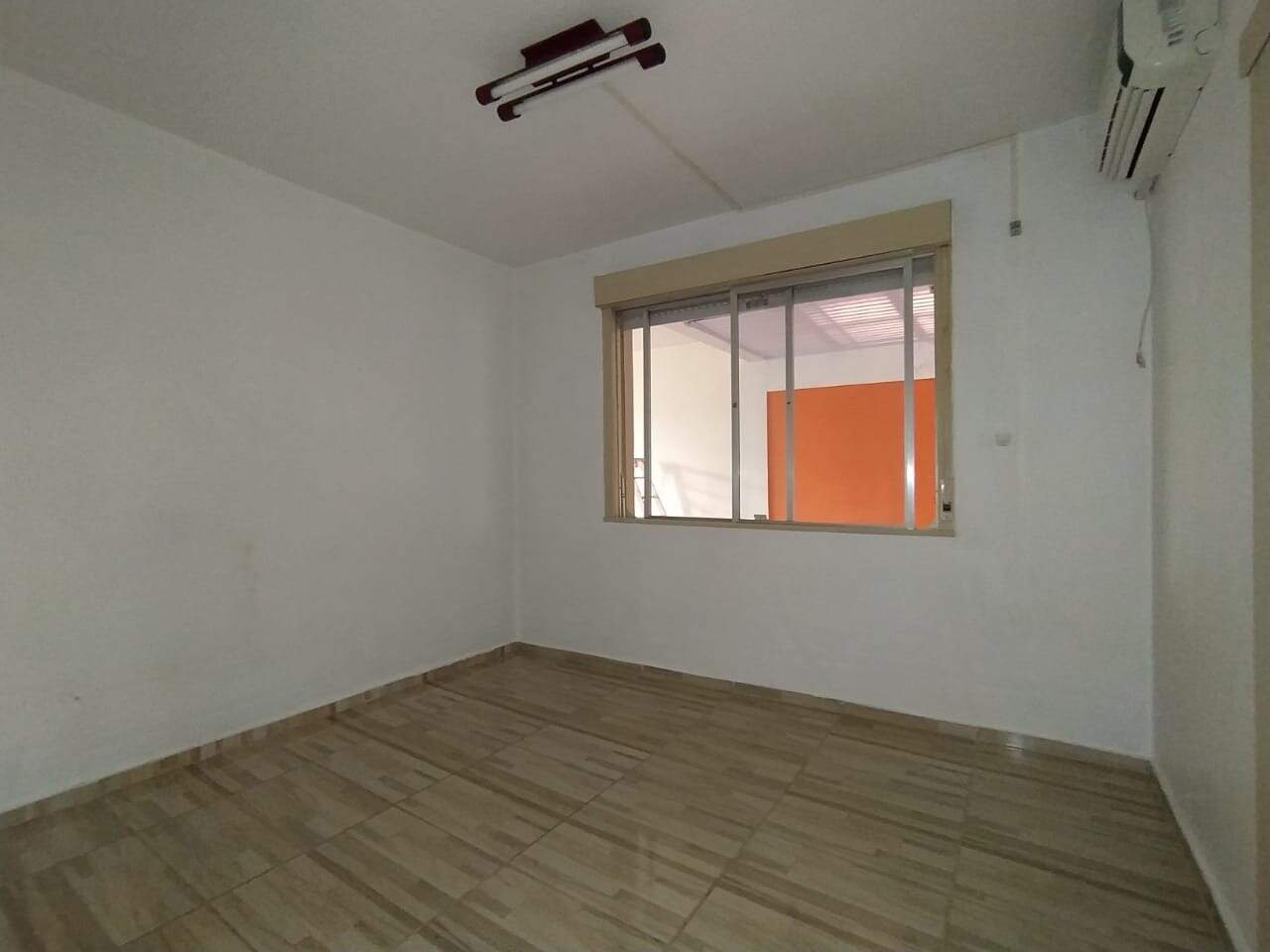 Casa à venda com 3 quartos, 370m² - Foto 4