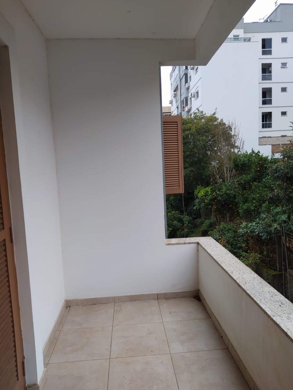 Apartamento à venda com 3 quartos, 107m² - Foto 3