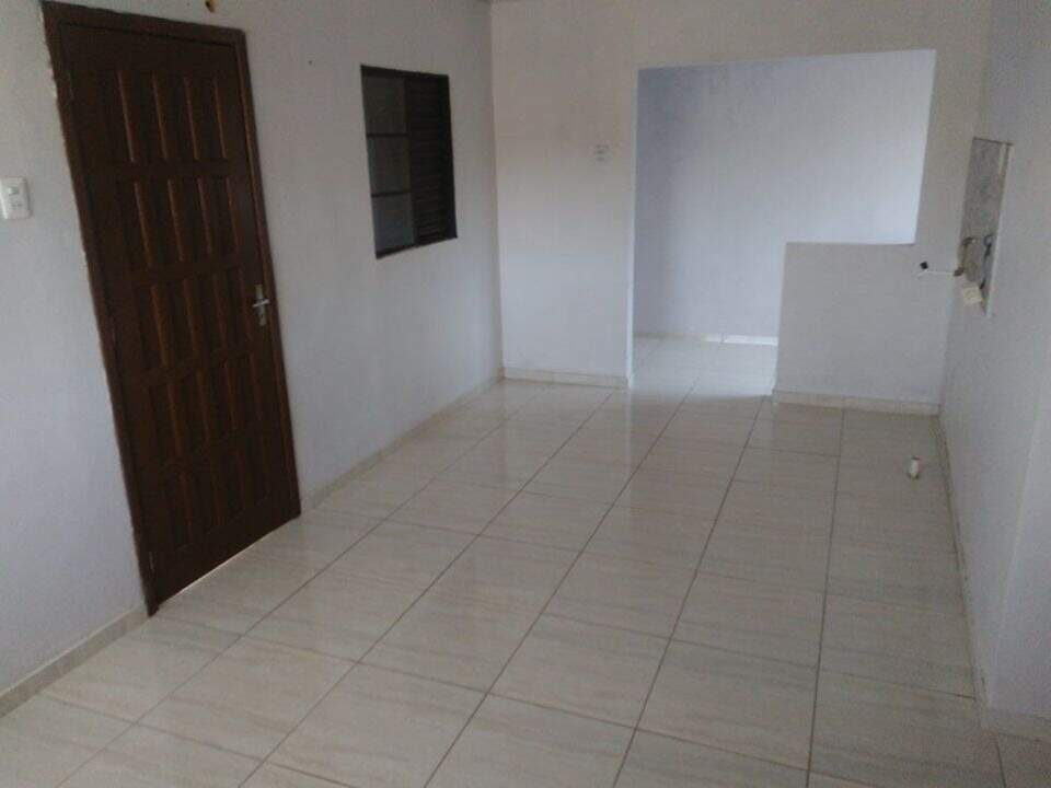 Casa à venda com 4 quartos, 140m² - Foto 4