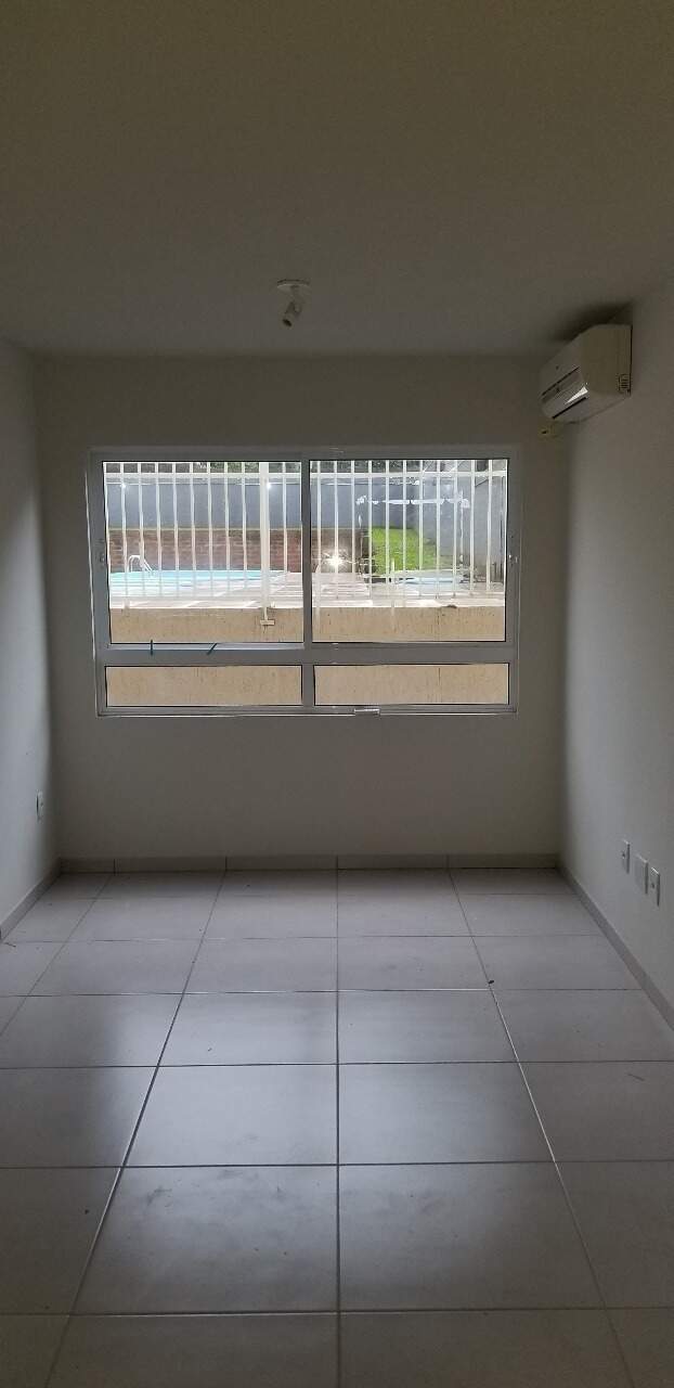 Apartamento à venda com 2 quartos, 74m² - Foto 2