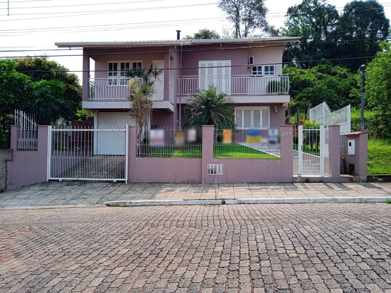 Casa à venda com 4 quartos, 298m² - Foto 1