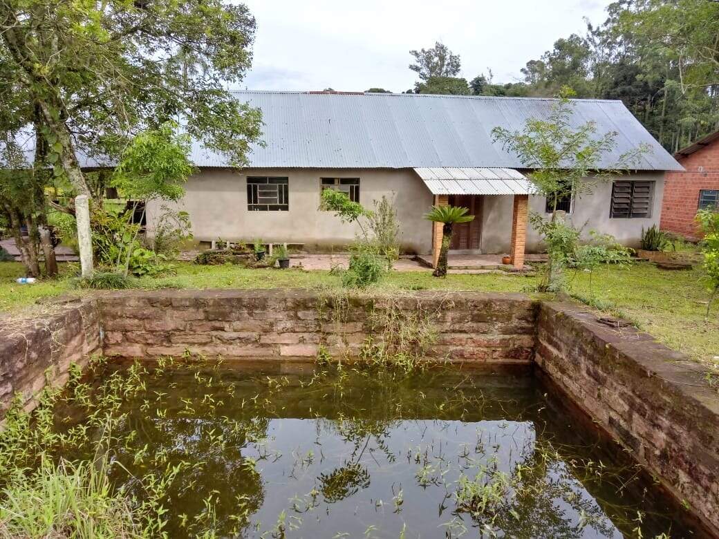 Fazenda à venda com 3 quartos, 100m² - Foto 1