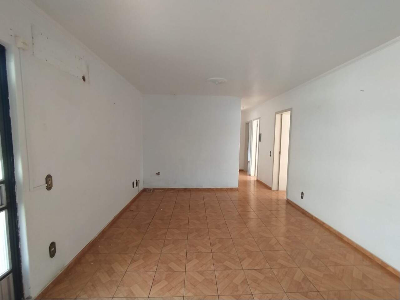 Apartamento à venda com 2 quartos, 80m² - Foto 2