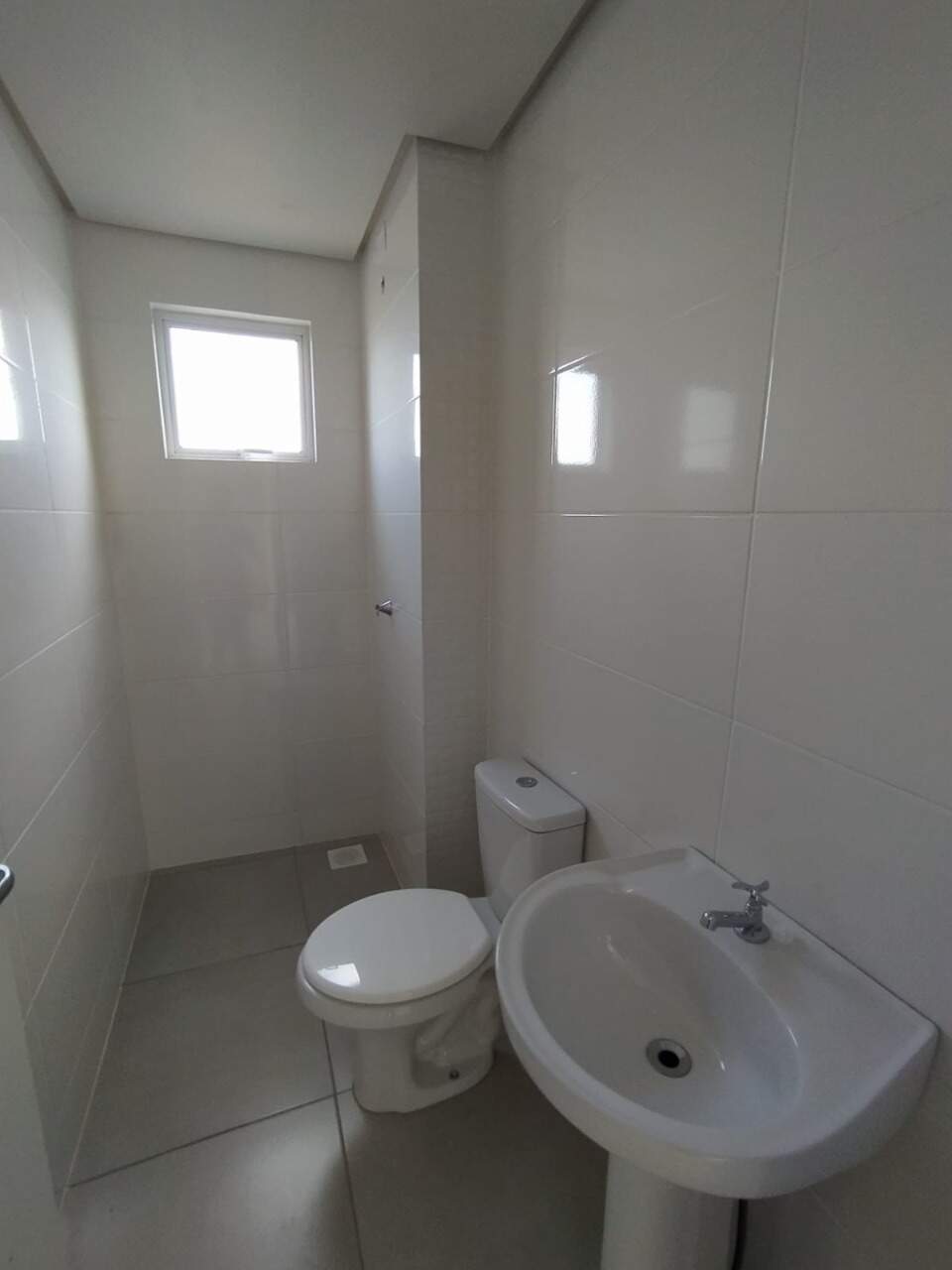 Apartamento à venda com 2 quartos, 75m² - Foto 2