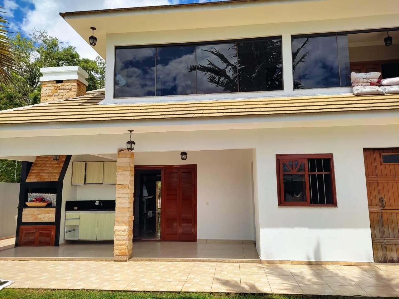 Casa à venda com 3 quartos, 330m² - Foto 3