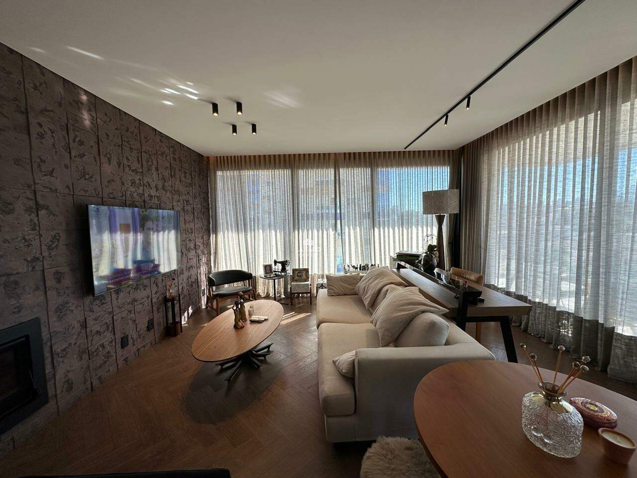 Apartamento, 3 quartos, 199 m² - Foto 2