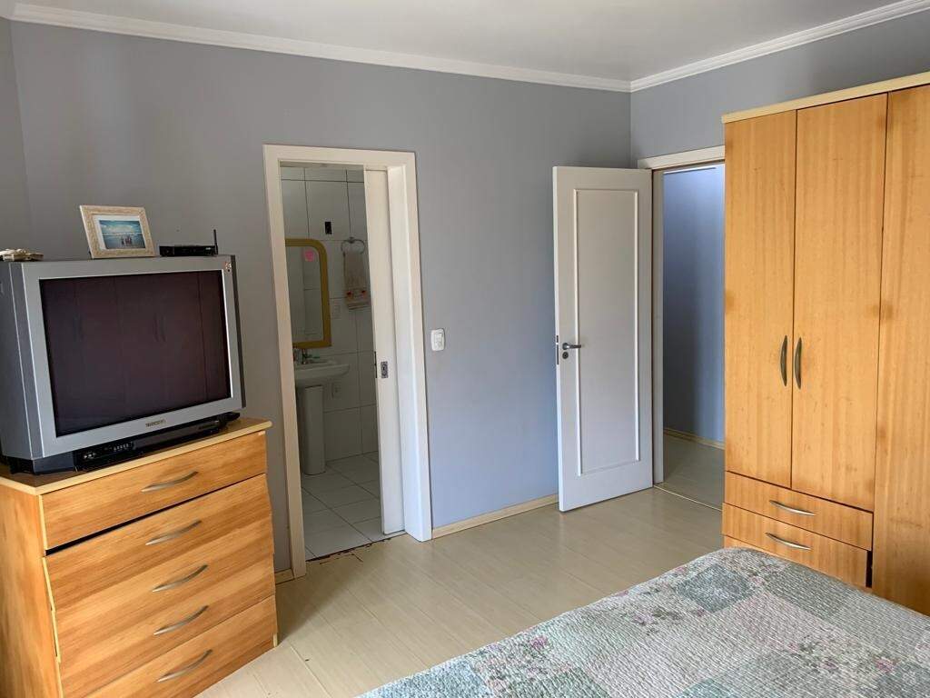 Casa à venda com 3 quartos, 360m² - Foto 14