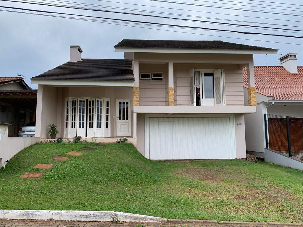 Casa à venda com 3 quartos, 360m² - Foto 1