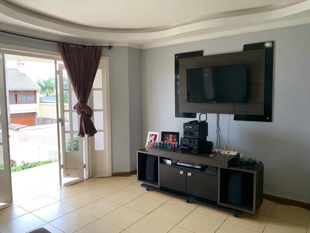 Casa à venda com 3 quartos, 360m² - Foto 3