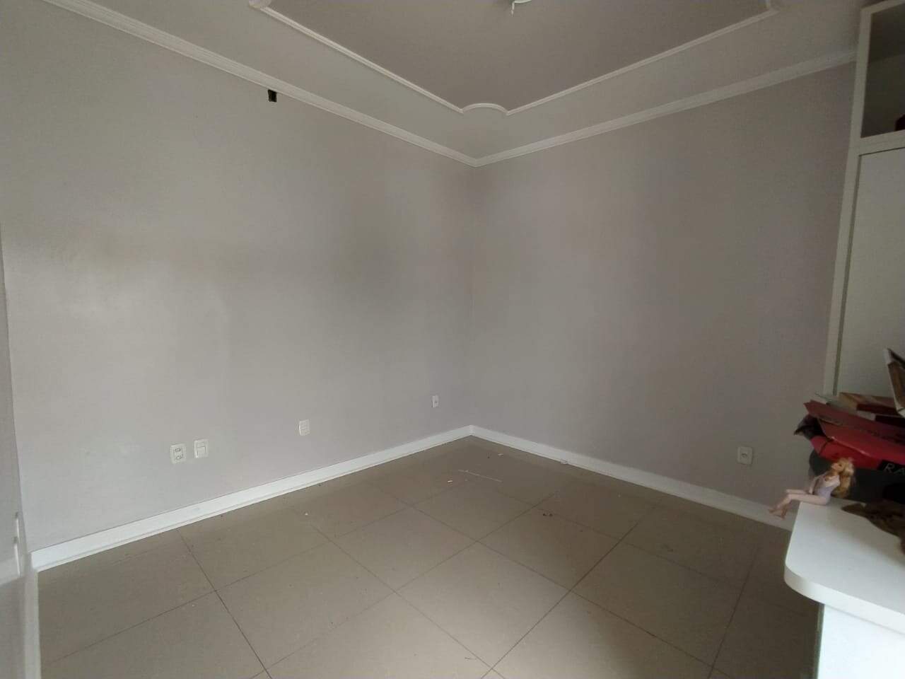 Casa à venda com 3 quartos, 300m² - Foto 5