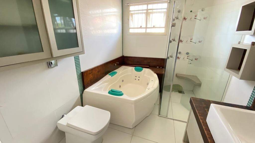 Casa à venda com 3 quartos, 300m² - Foto 7