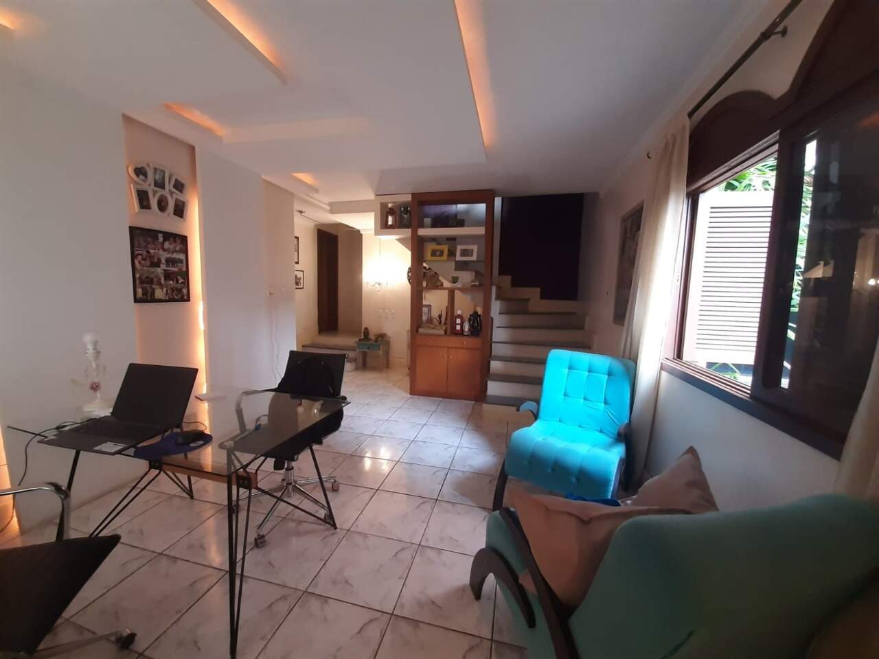 Casa à venda com 3 quartos, 270m² - Foto 2