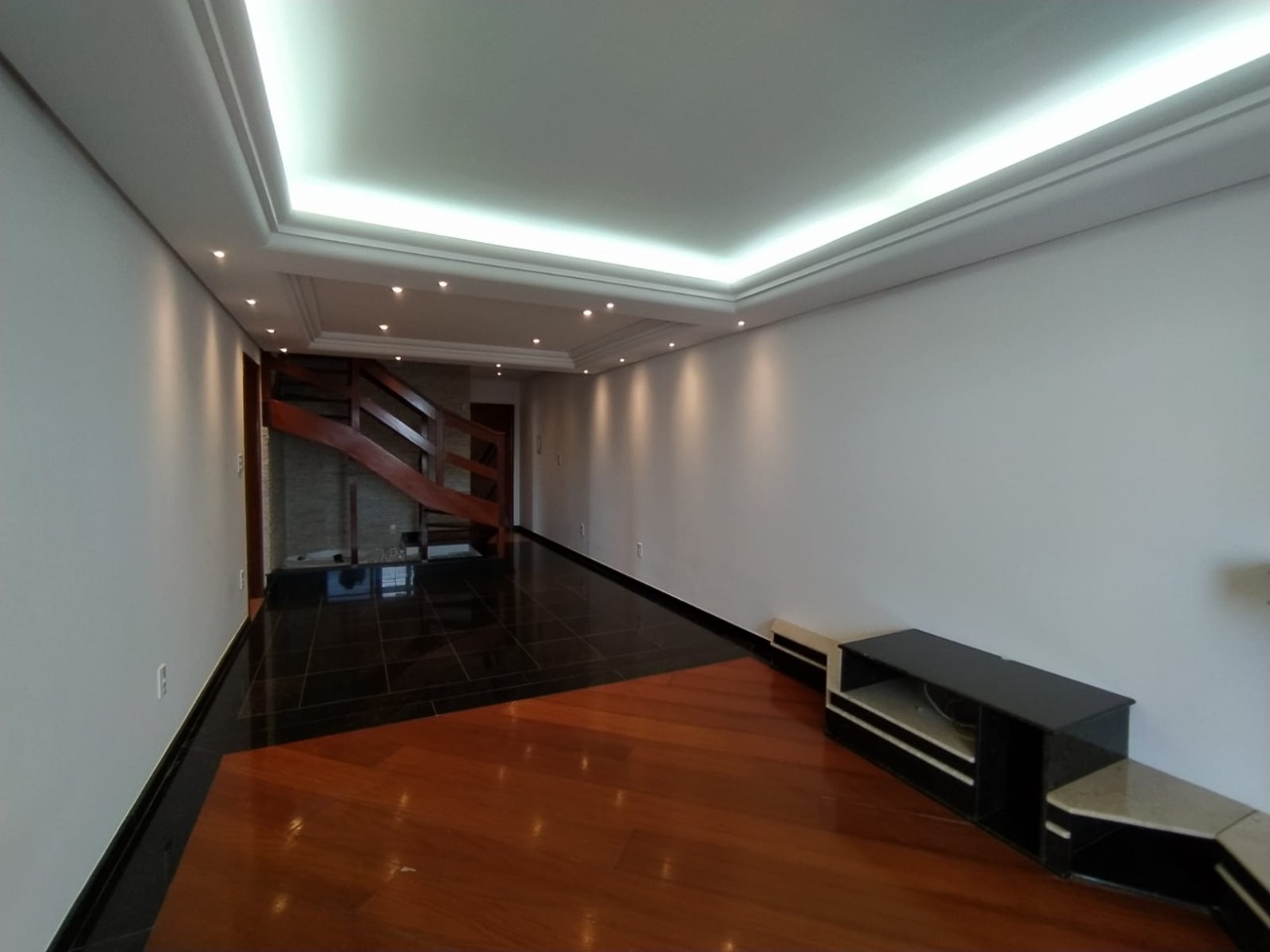 Cobertura, 3 quartos, 266 m² - Foto 3