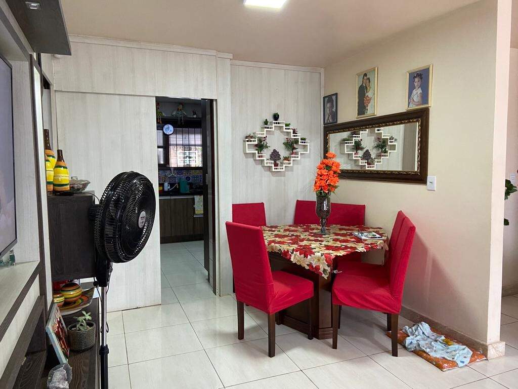 Casa à venda com 2 quartos, 160m² - Foto 4