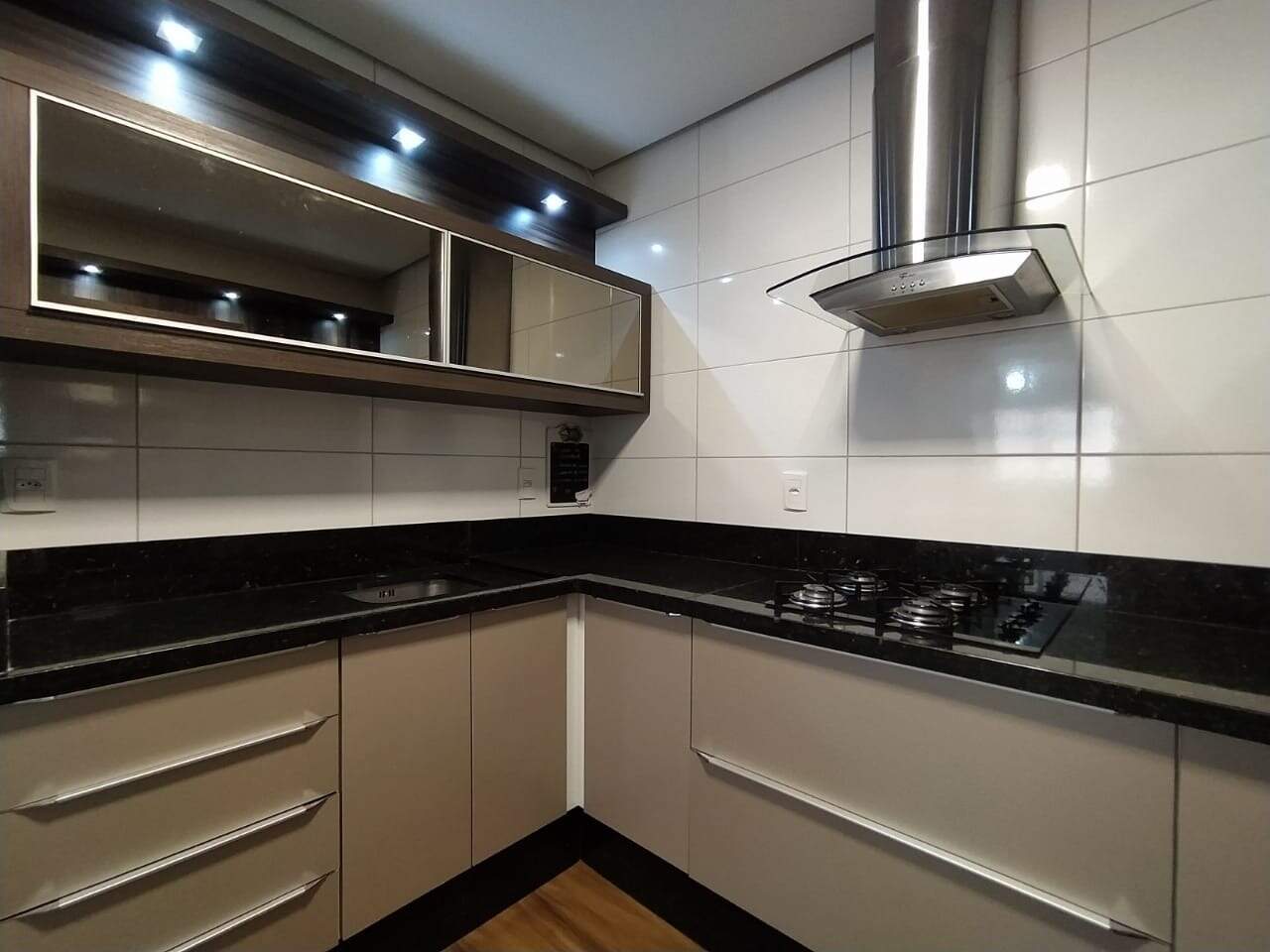 Apartamento à venda com 3 quartos, 122m² - Foto 9