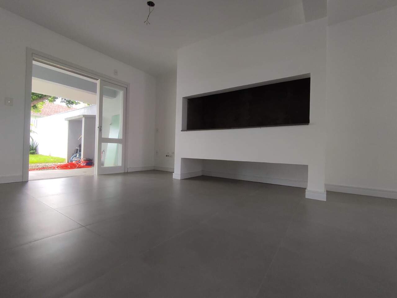 Casa à venda com 4 quartos, 306m² - Foto 4