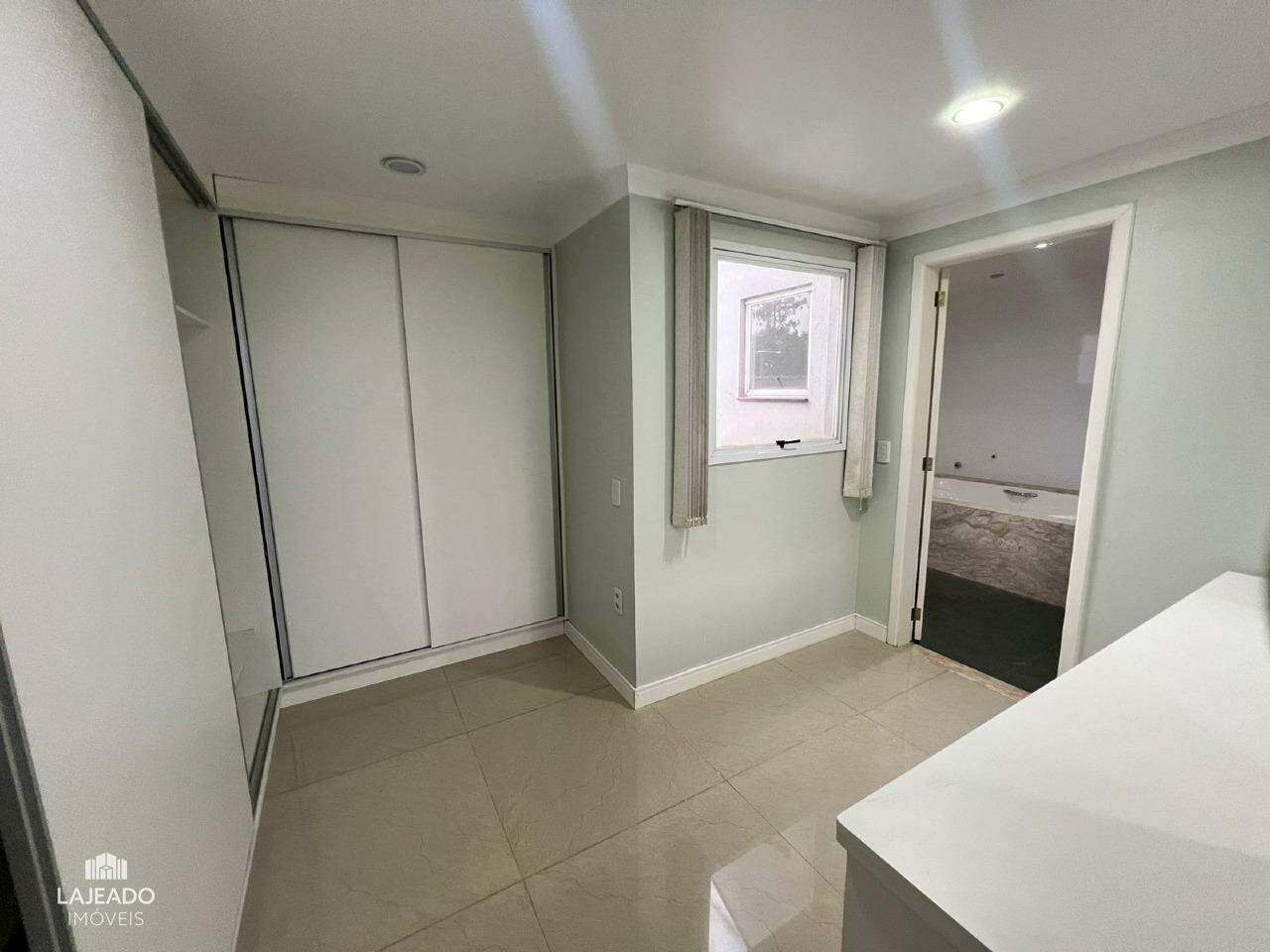 Casa à venda com 4 quartos, 236m² - Foto 29