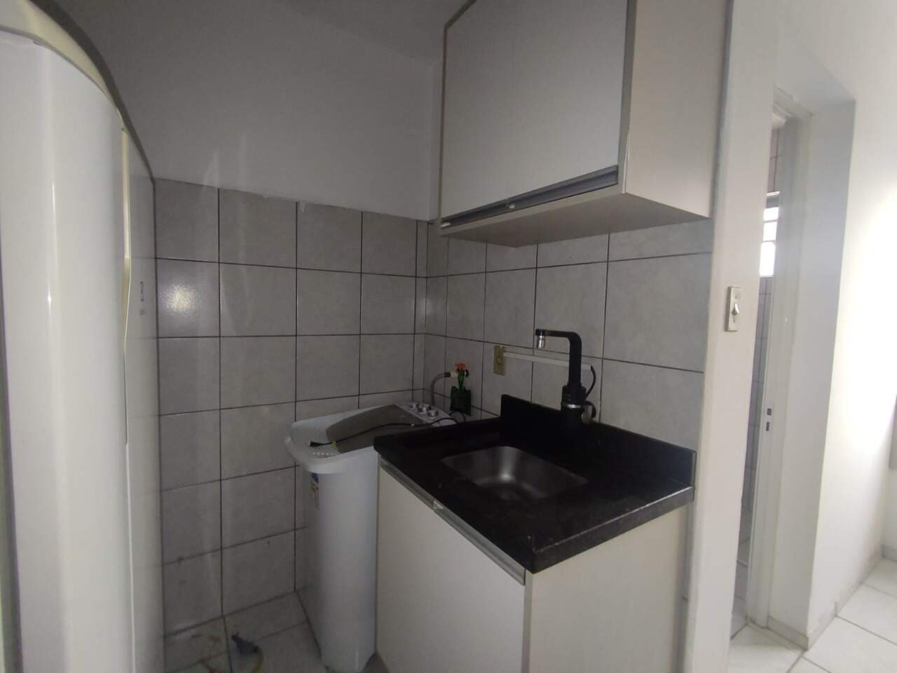 Apartamento à venda com 1 quarto, 34m² - Foto 2