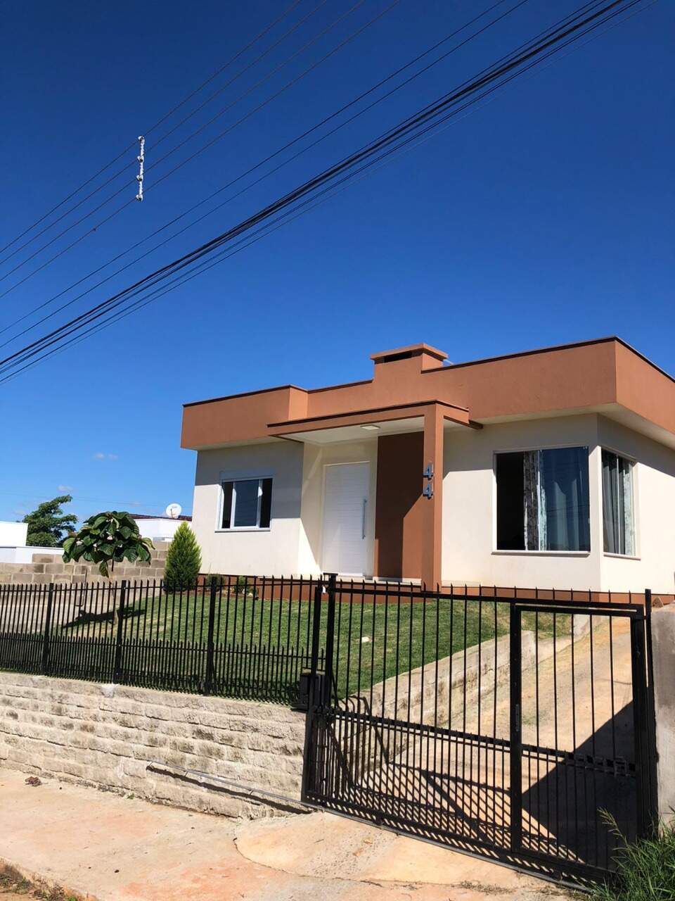 Casa à venda com 3 quartos, 111m² - Foto 2