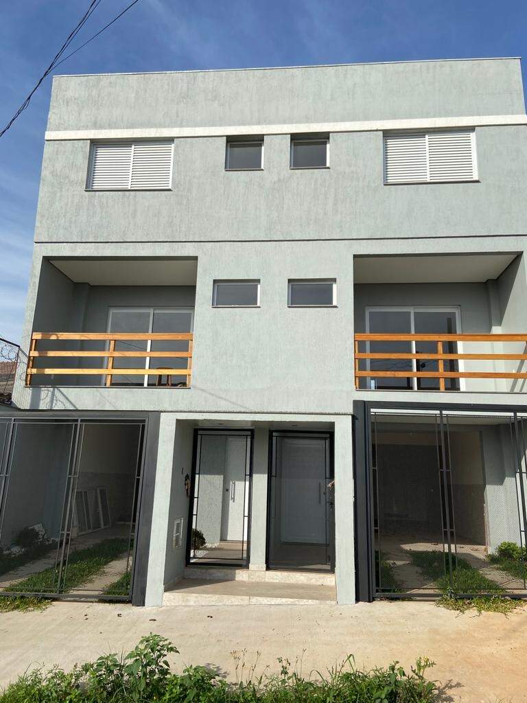 Sobrado à venda com 2 quartos, 160m² - Foto 1