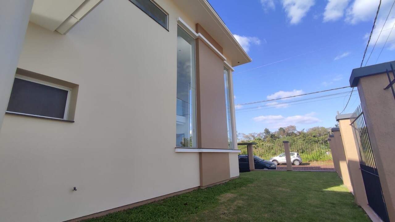 Casa à venda com 3 quartos, 220m² - Foto 8