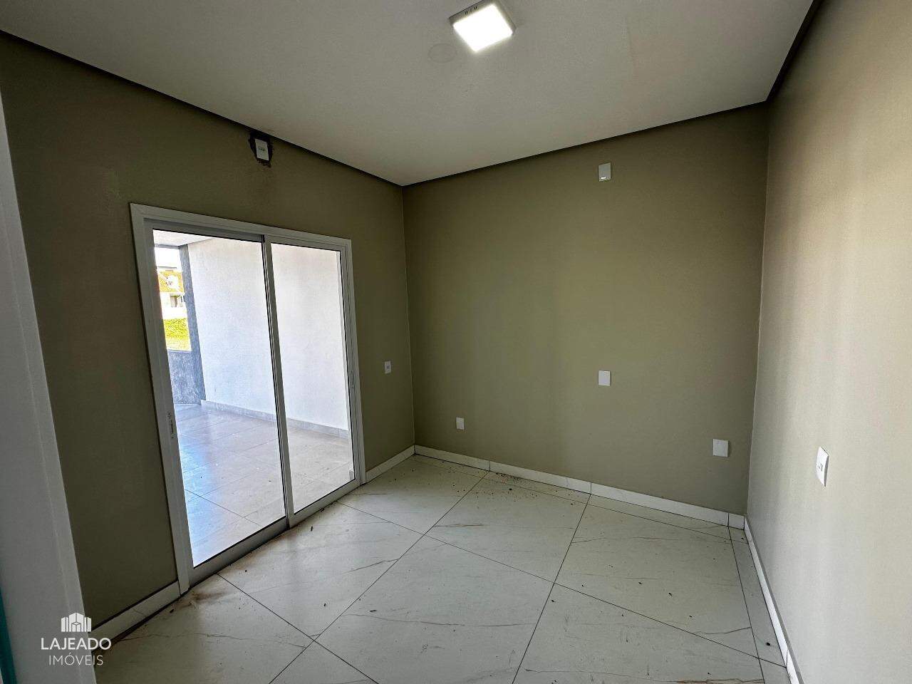 Casa à venda com 2 quartos, 78m² - Foto 18