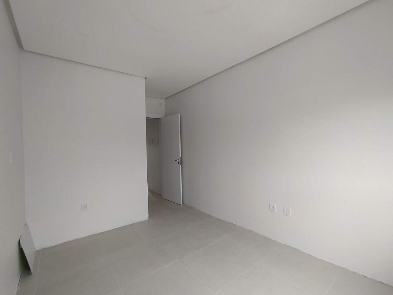 Apartamento à venda com 2 quartos, 77m² - Foto 13