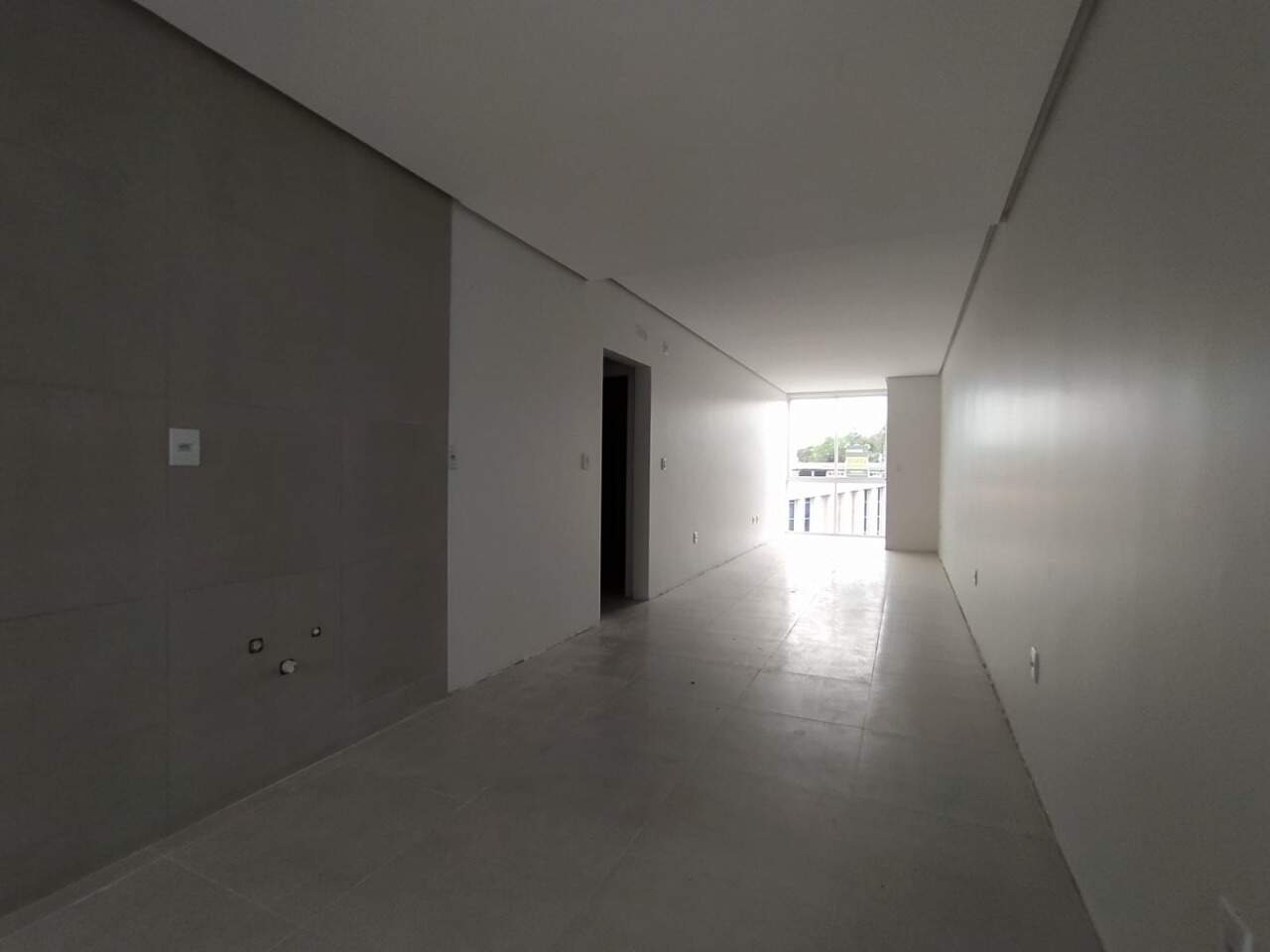 Apartamento à venda com 2 quartos, 77m² - Foto 2